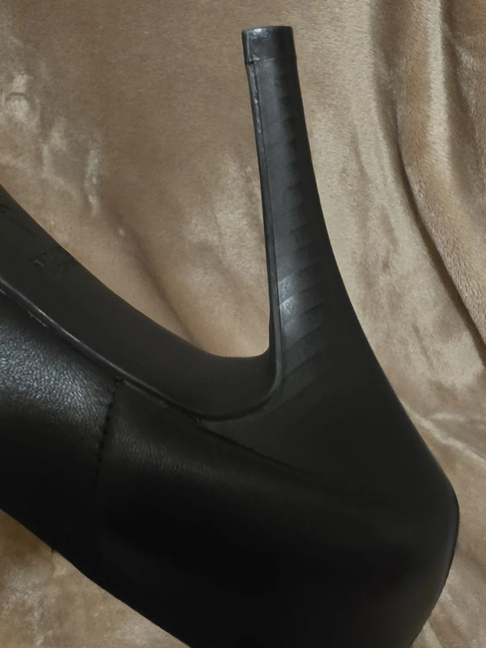 Simply Vera - Vera Wang Black Women's Pointed-Toe Heels